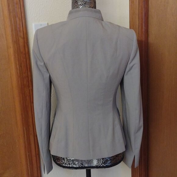 Basler fitted grey blazer w faux leather detailing - Picture 3 of 12